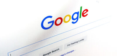 Acusan a Google de pagarles menos a las mujeres