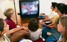 Tienen al menos un televisor 98% de hogares del país, pero 56% sólo acceden a tv abierta