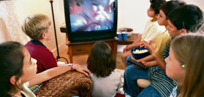 Tienen al menos un televisor 98% de hogares del país, pero 56% sólo acceden a tv abierta