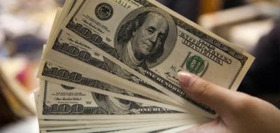 Dólar se recupera en las primeras horas del martes