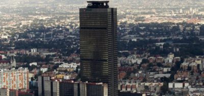 Evacuan torre de Pemex por amenaza de bomba