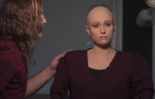 La Robot Sophia se reporta indispuesta; no da conferencia