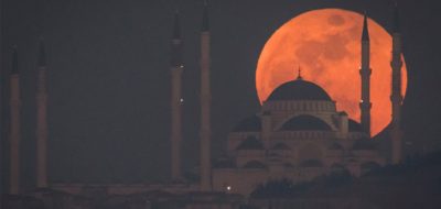 ¡SIGUE POR ACÁ EL ECLIPSE LUNAR MÁS LARGO DEL SIGLO TOTALMENTE EN VIVO!