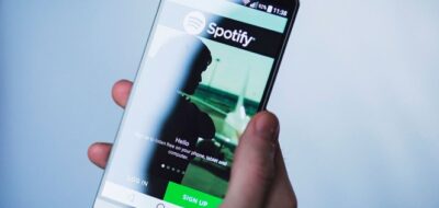 Spotify comienza a probar su propio asistente de voz